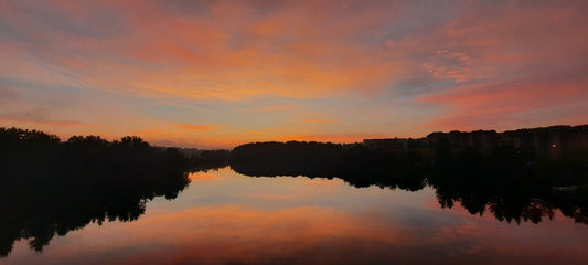 Pensée Pour Gaëtan Beauchesne Aube Du 19 Août 2021 5H43 (Vue Sure) Rivière Magog Ciel Magnifique